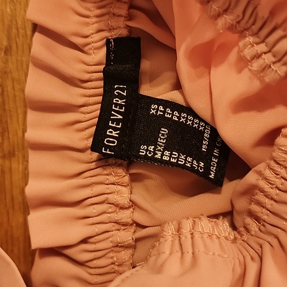 Pink Smocked Ruffle Top Xsmall - Picture 2 of 2